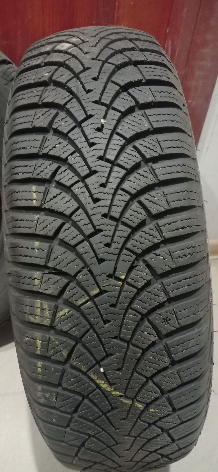 Продам резину Goodyear 195/65/15 зима. 2020г.в