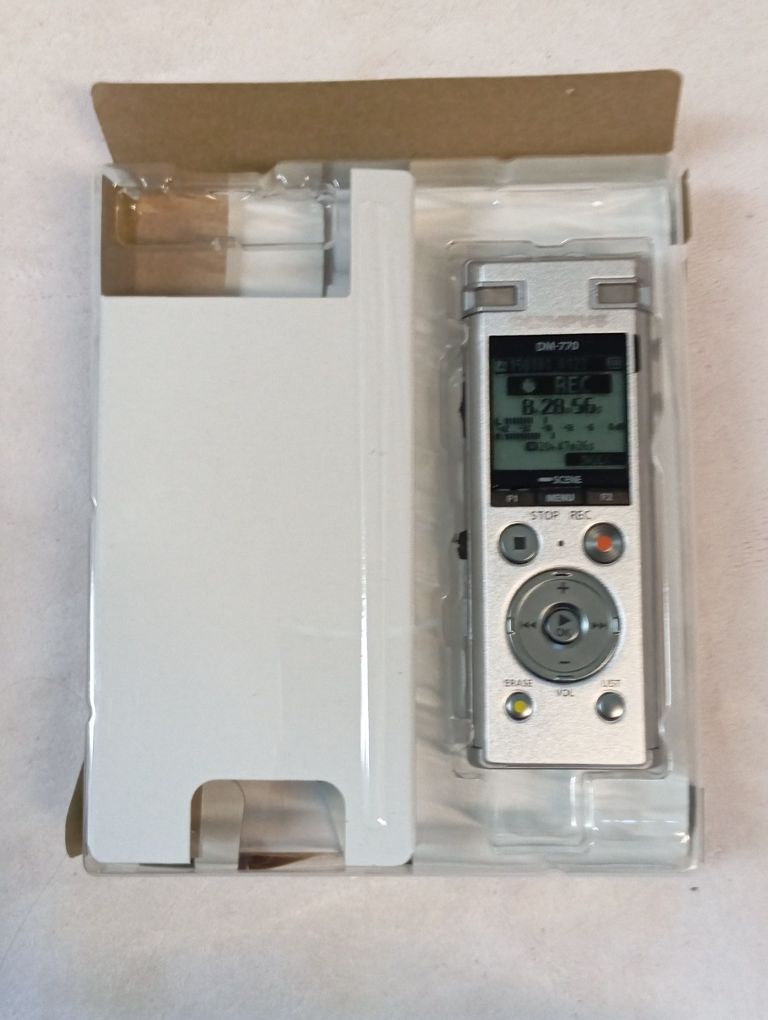 Dyktafon Olympus DM - 77