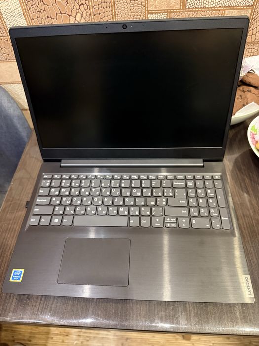 Ноутбук Lenovo 2018 року