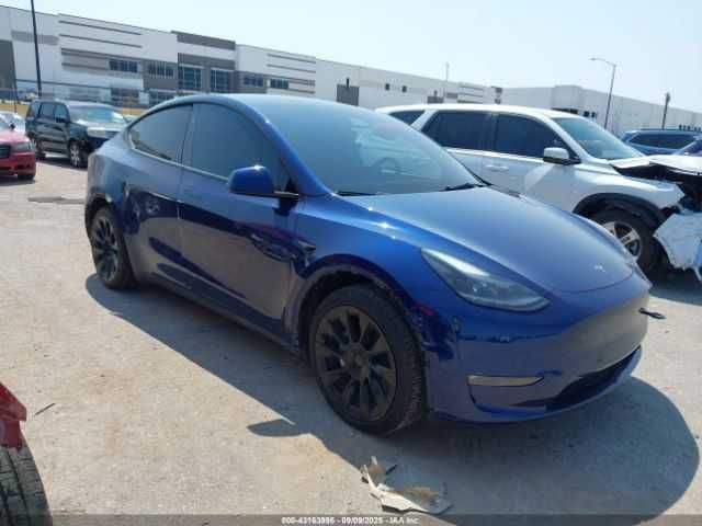 Tesla Model Y Awd/long Range Dual Motor 2023 *