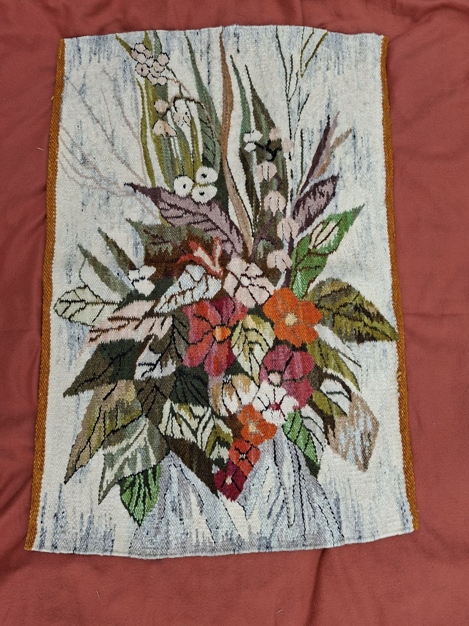 Gobelin/kilim "Kwiaty polne" lata 70-te XX wieku
