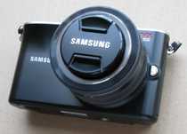 Беззеркальный фотоаппарат Samsung NX100 KIT 20-50mm Black.
