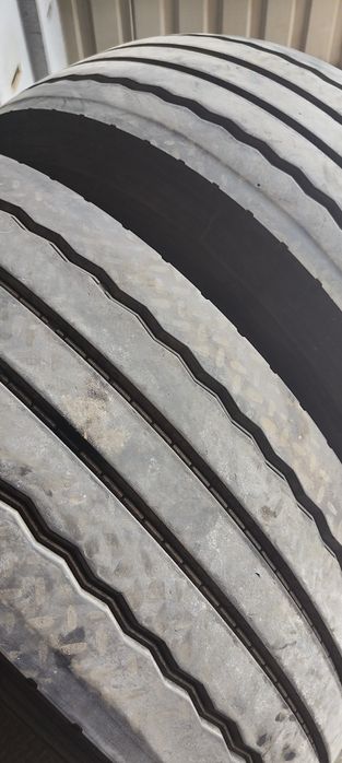 Пара шин 385/65/22.5 Doublestar DMS100