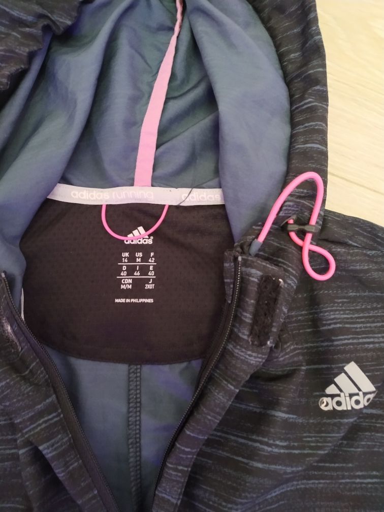 Ветровка лёгкая р.48-50 Adidas женская