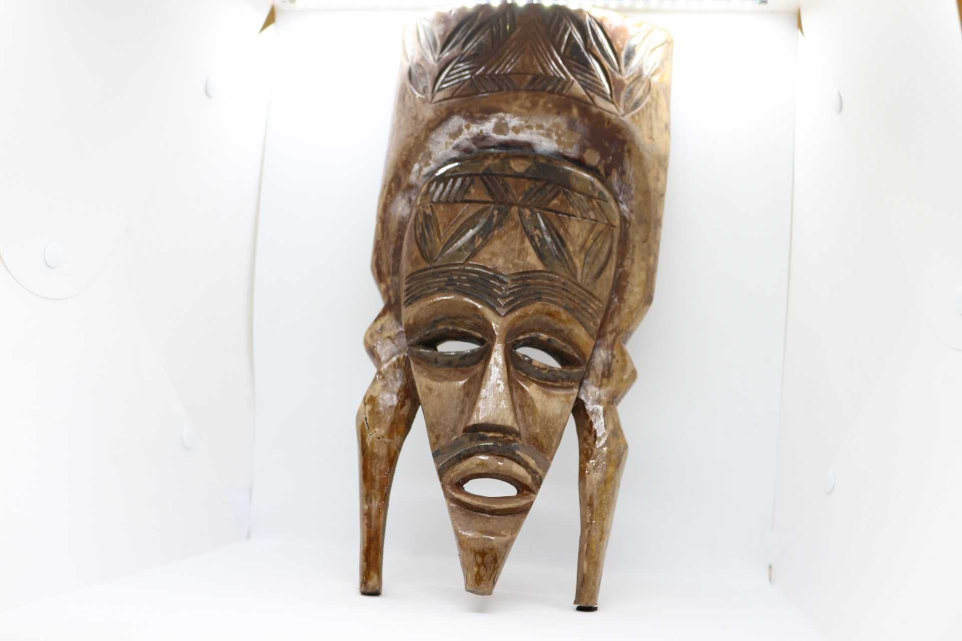 Máscara Africana Entalhada na Madeira antiga com 43 cm