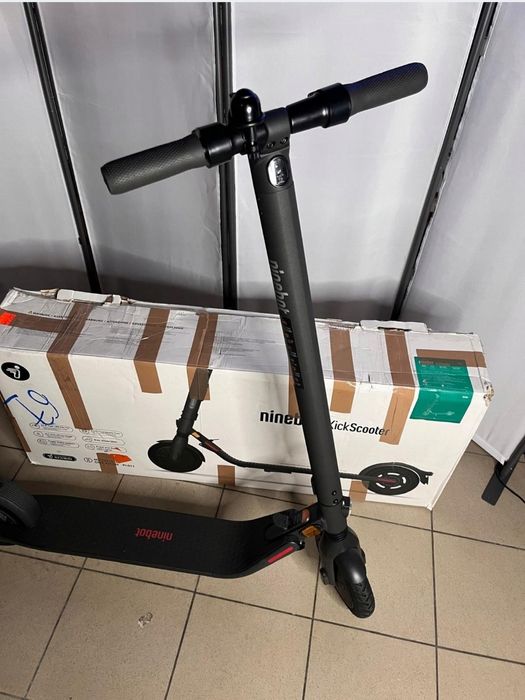 Hulajnoga elektryczna Segway e25d 300 W