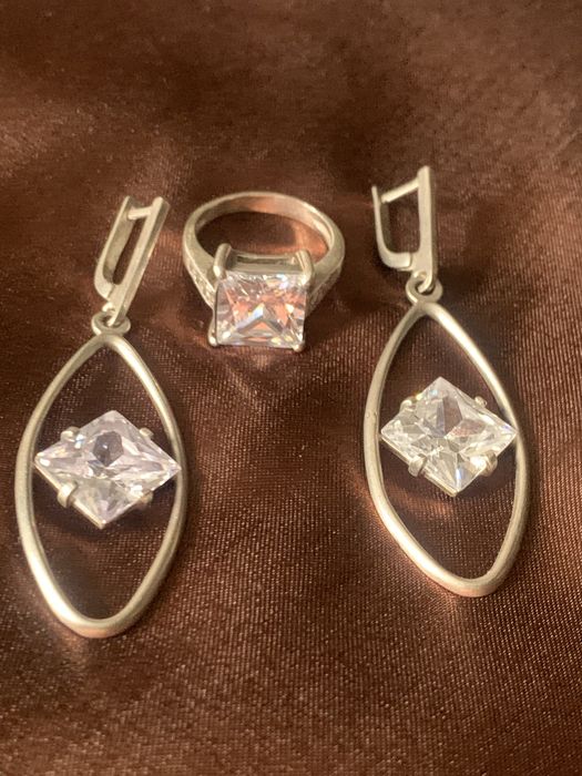 Набір срібло(з каблучкою 19 р)