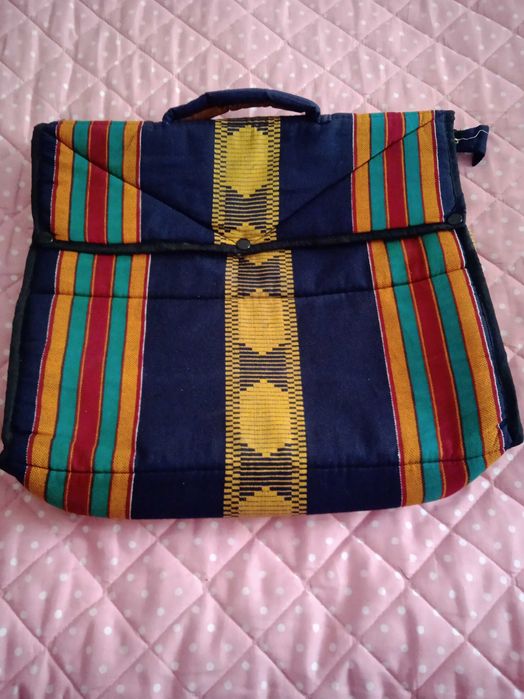 Mala tecido riscas  africana