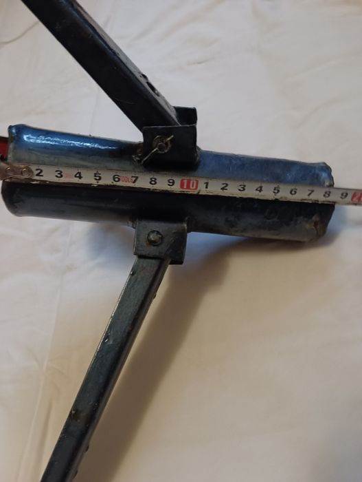 Подставка под ёлку , тринога