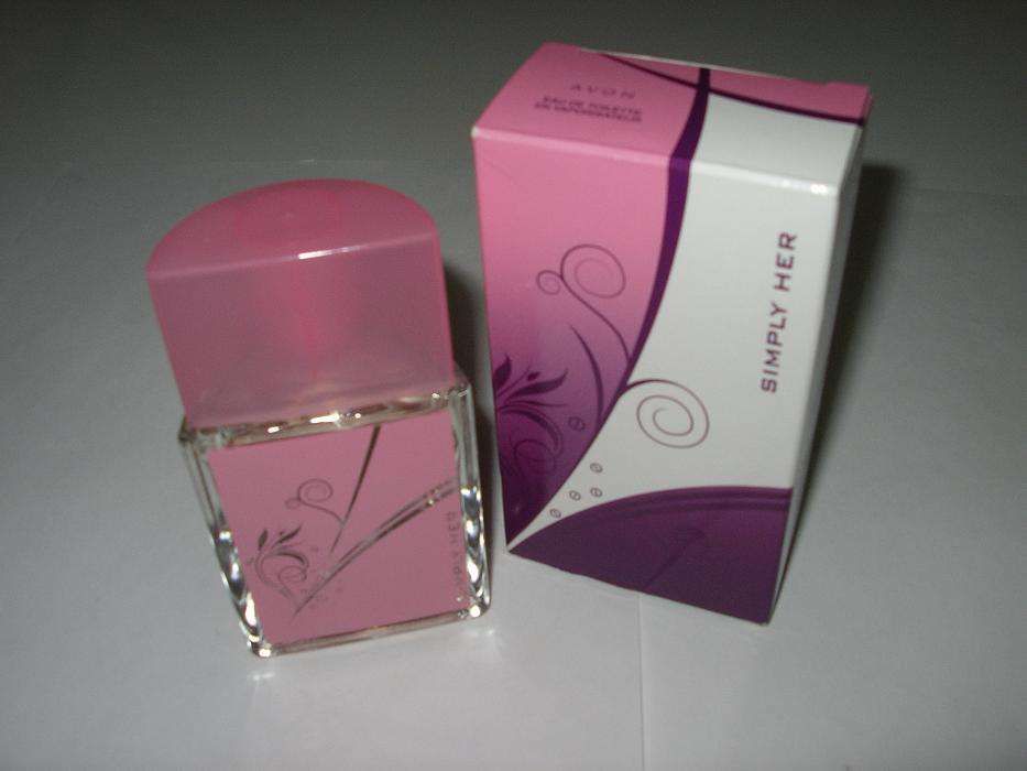 Avon - "Célèbre" e " Simply Her", "Little Black Dress", Scentini Night