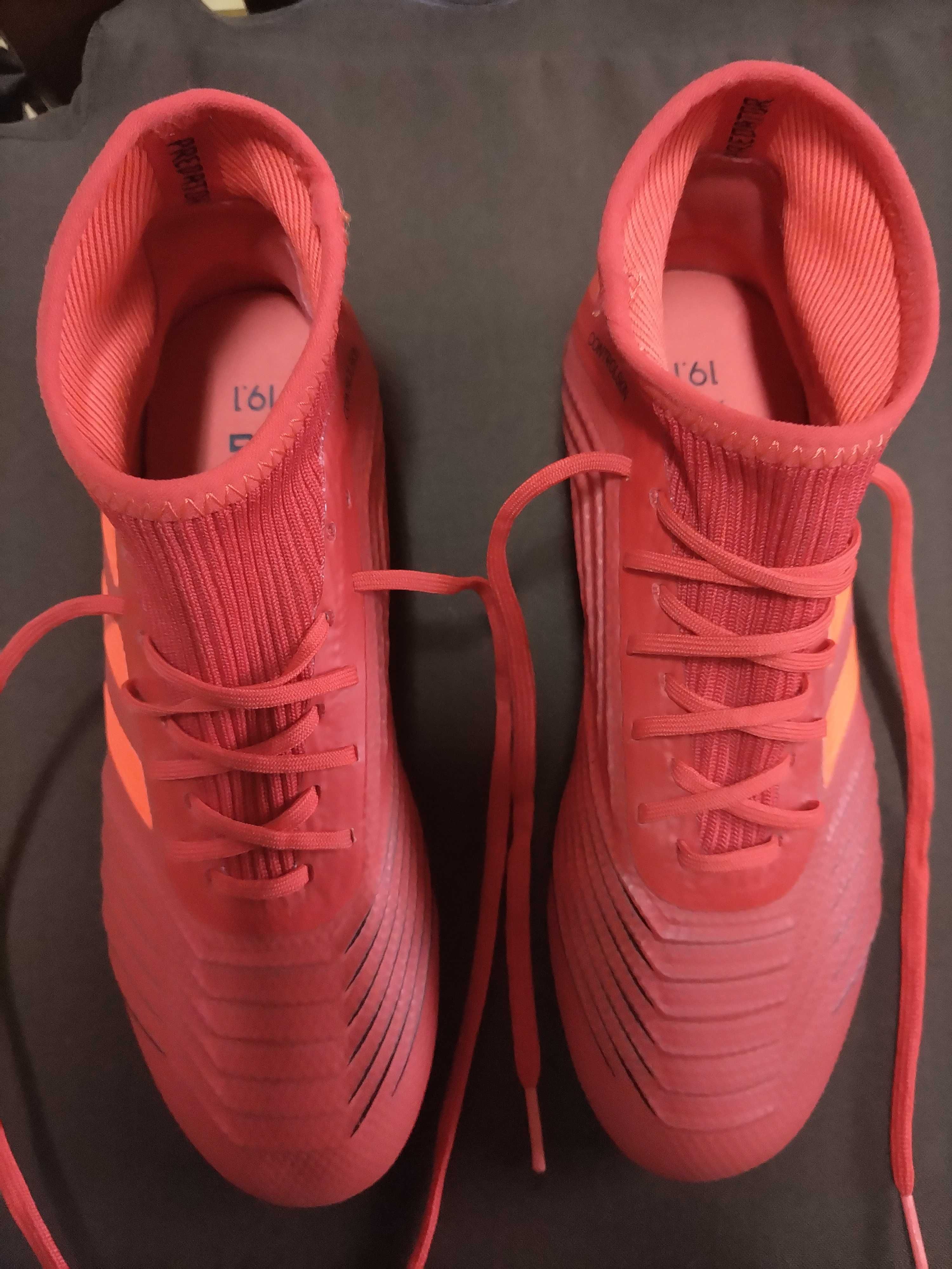 Chuteiras novas Adidas Predator 37,5.