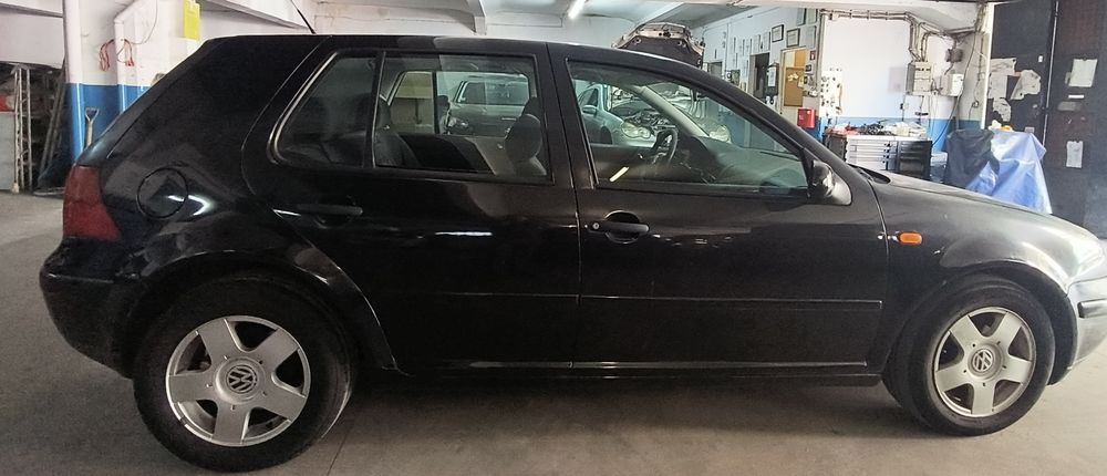 VW Golf IV 1.4 16vConfortline 100cv apenas 180 mil kms