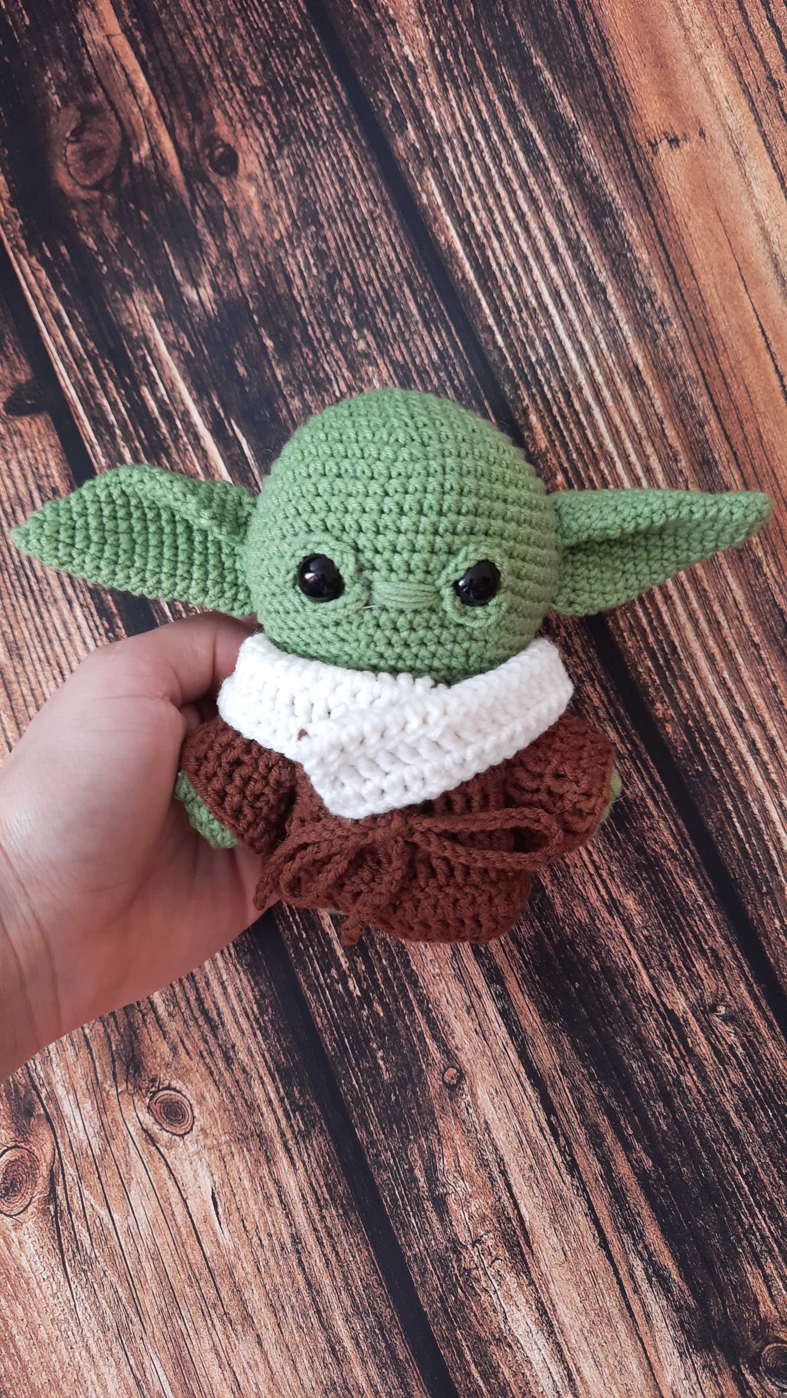 Mały Yoda Amigurumi