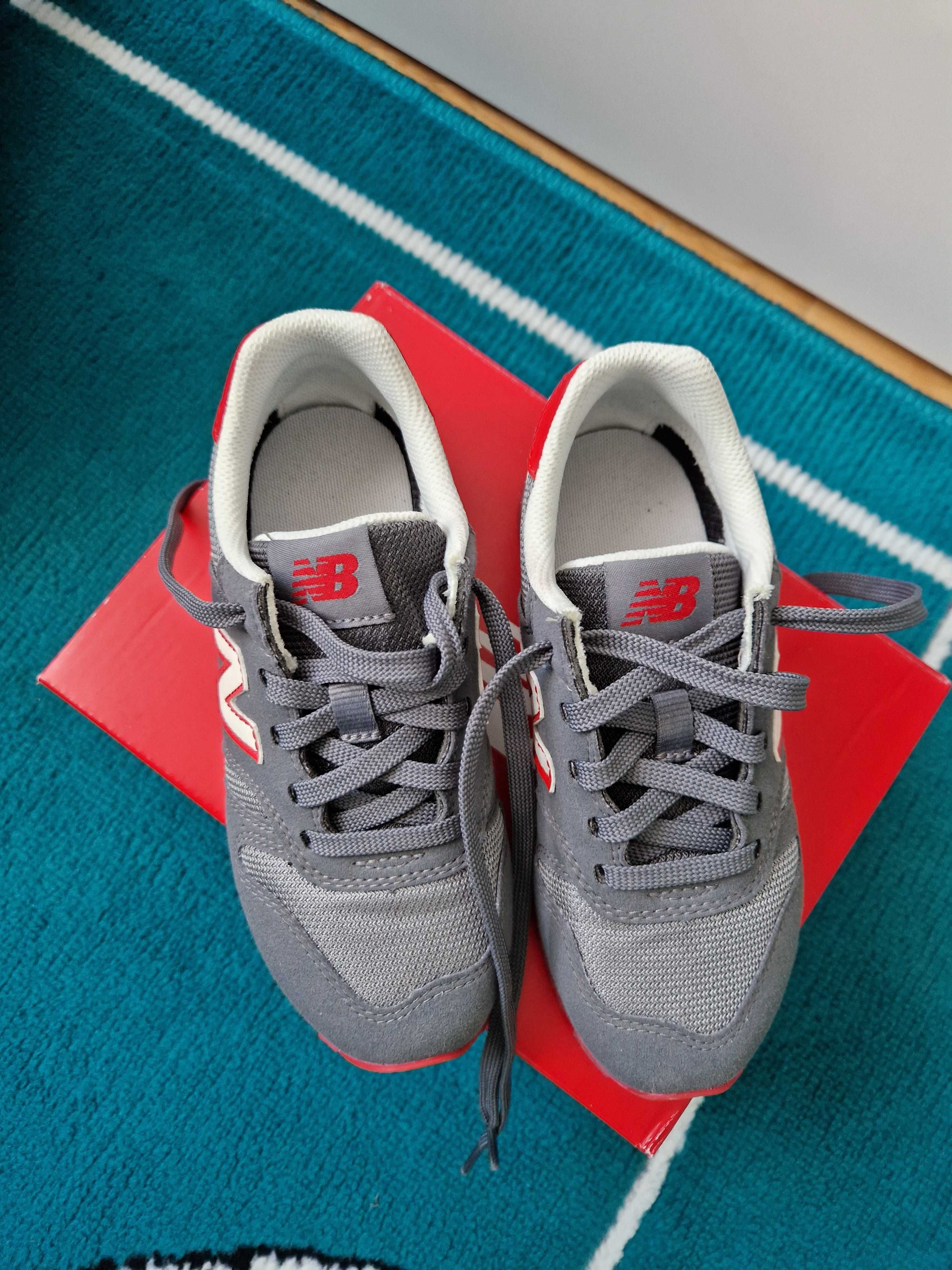 New Balance roz. 32