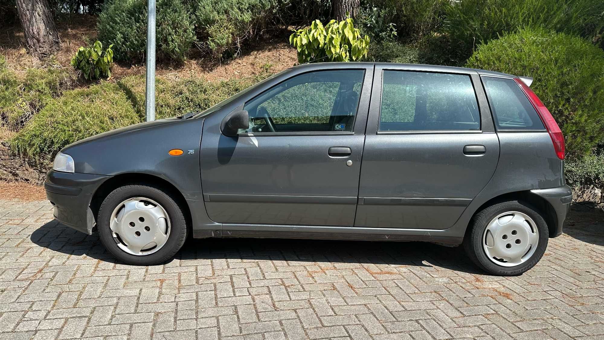Fiat Punto – barato, fiável e pouco rodado. Um verdadeiro achado.