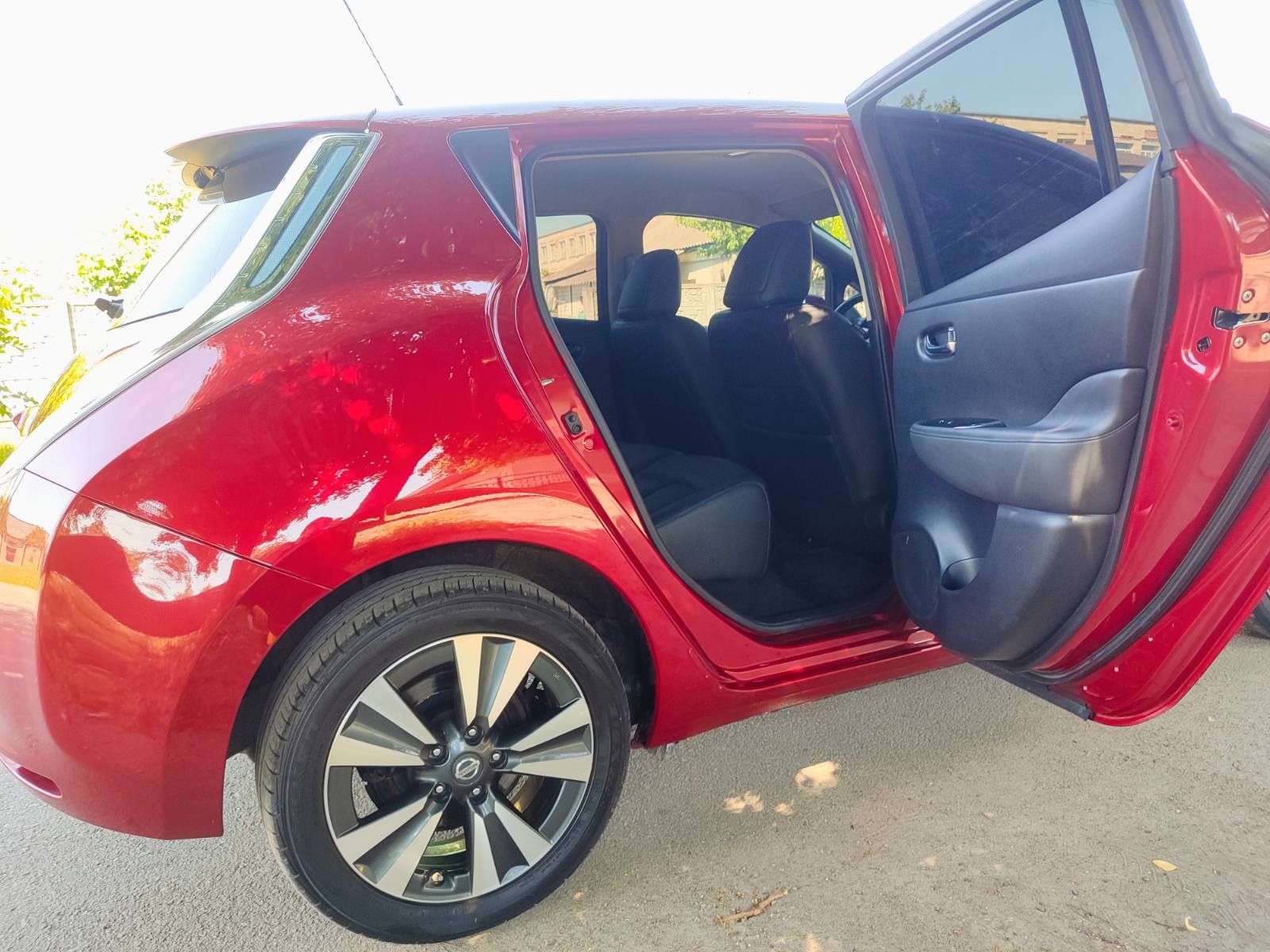 Nissan Leaf Tekhna