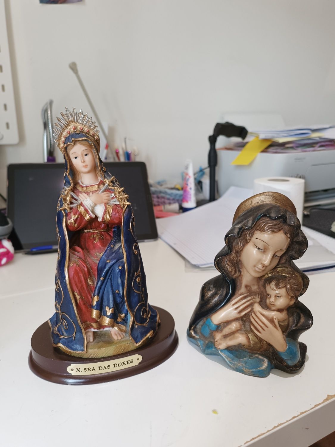 Estatuetas religiosas