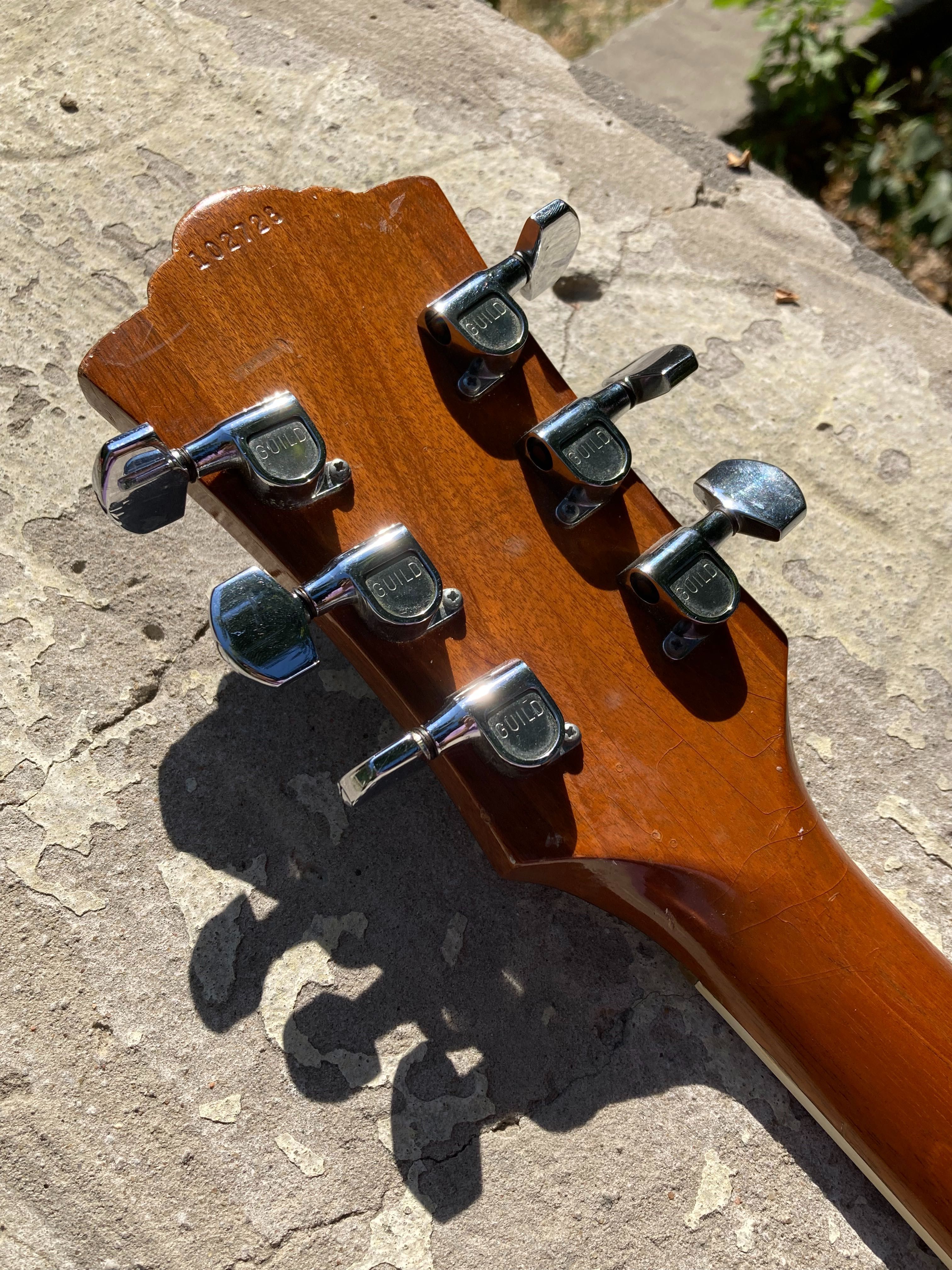 Guild M-75 Natural 1974го року з рідним кейсом