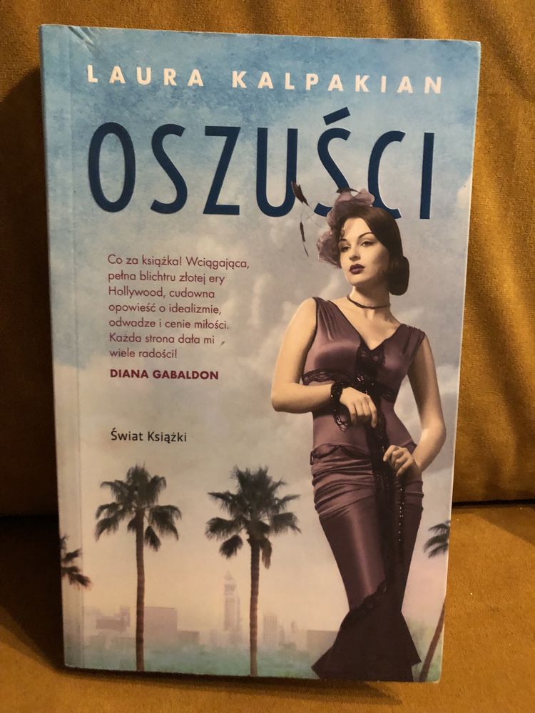 Laura Kalpakian. Oszuści