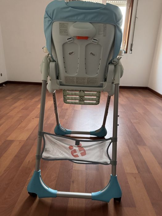 Cadeira de alimentação para bebé