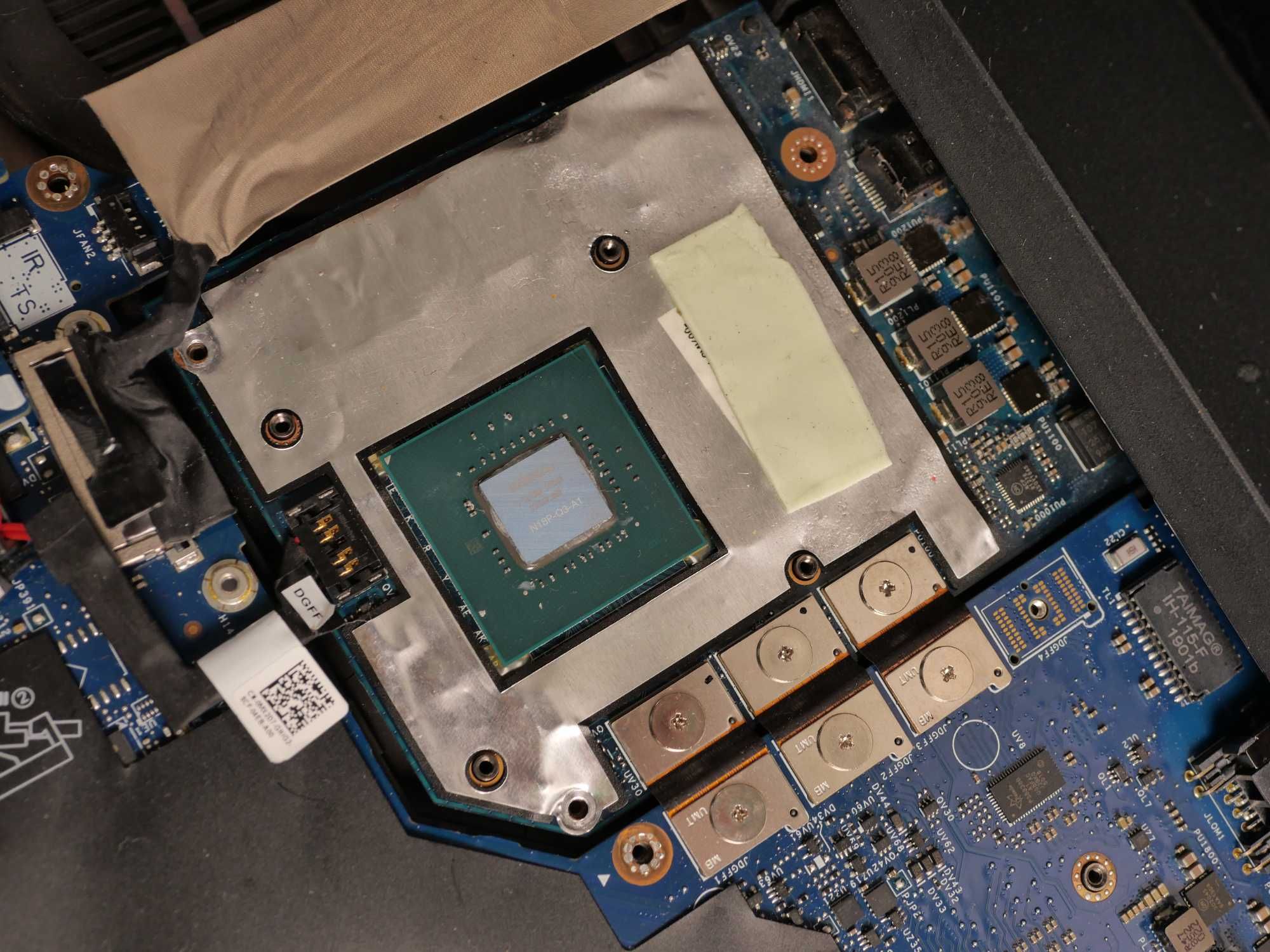 Комплектуючі до ноутбука робочої станції Dell Precision 7530 запчасти