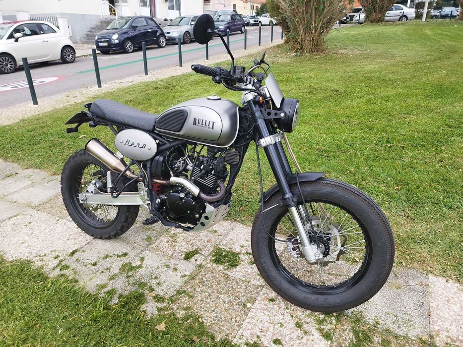 Bullit hero 125 em excelente estado