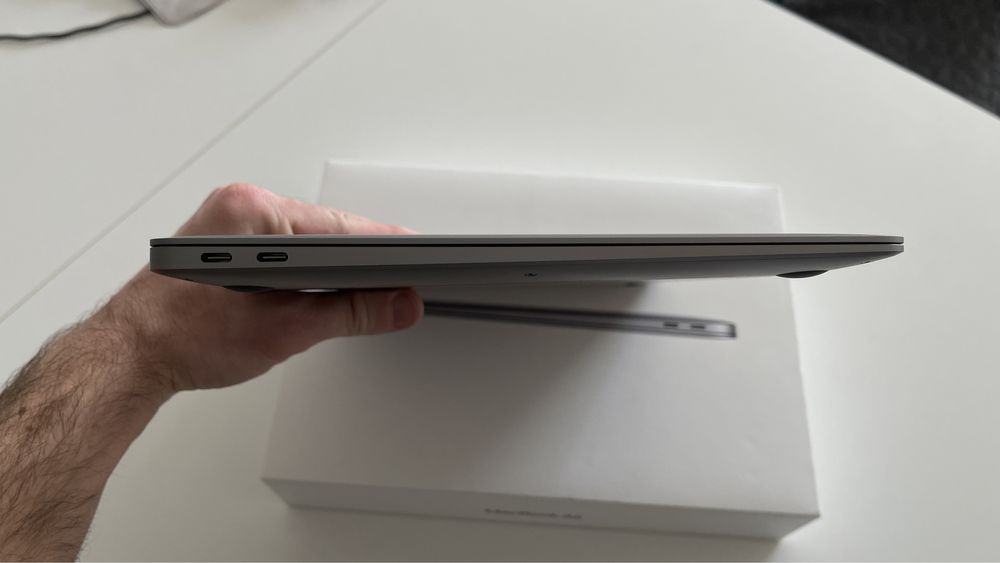 MacBook Air 13 M1/8GB/256GB