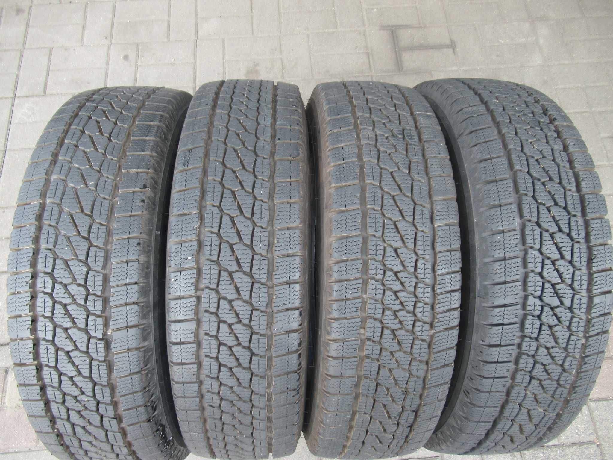 215/75/16C Firestone Vanhawk 2 Winter 113/111R 2022r