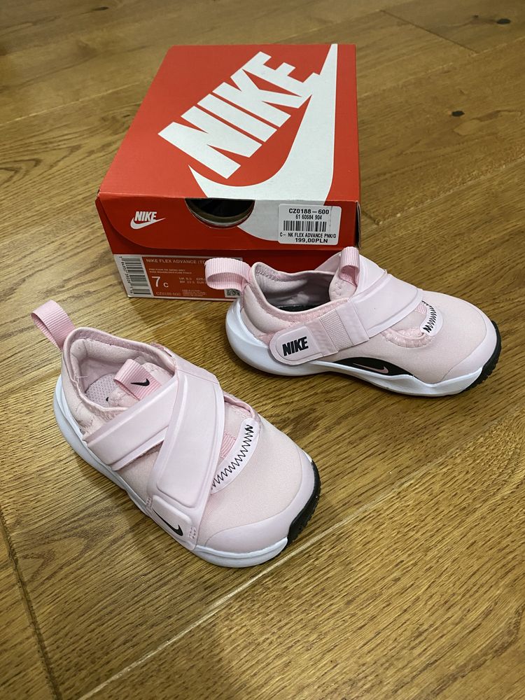 Buciki Nike Rozmiar 23,5 różowe buty Rozmiar 23