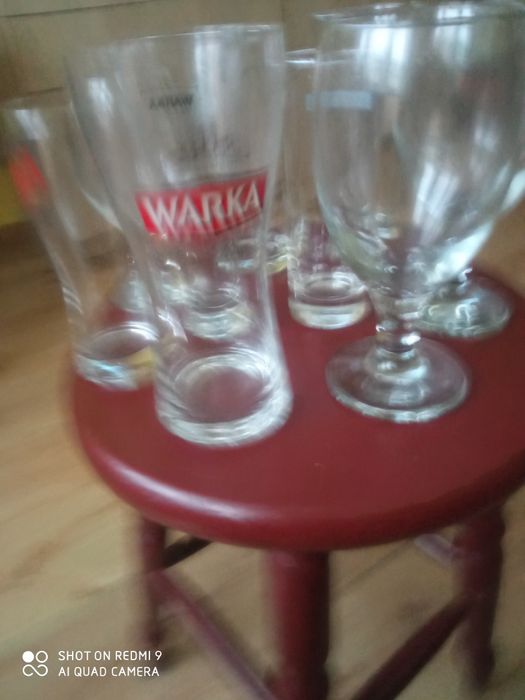 Szklanki do piwa.