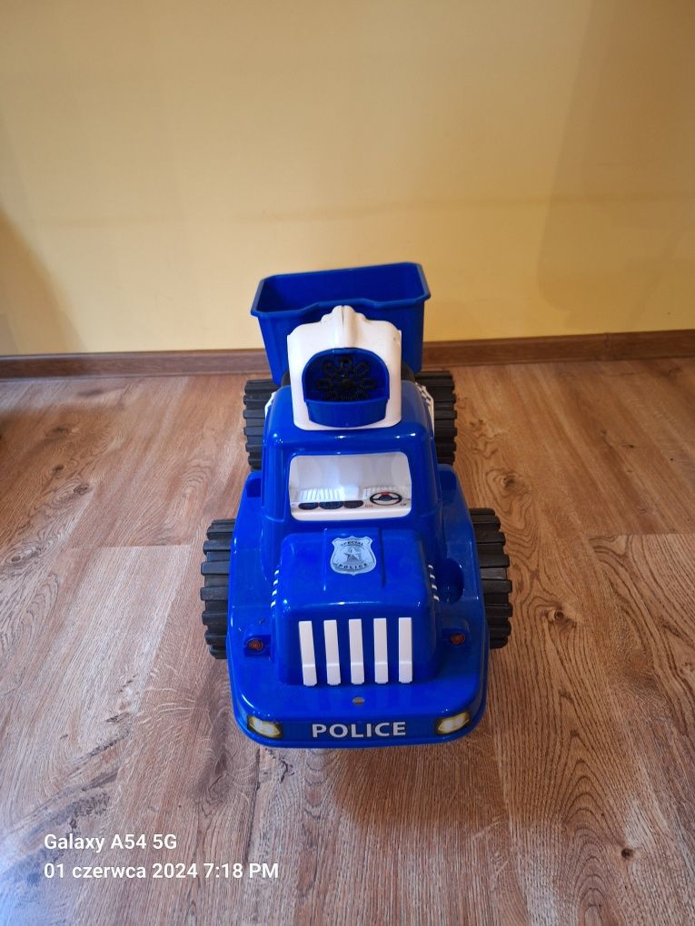 Samochodzik dziecięcy policja