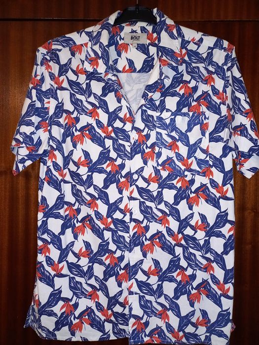 Camisas em algodão