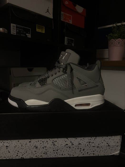 Jordan 4 Cool Grey