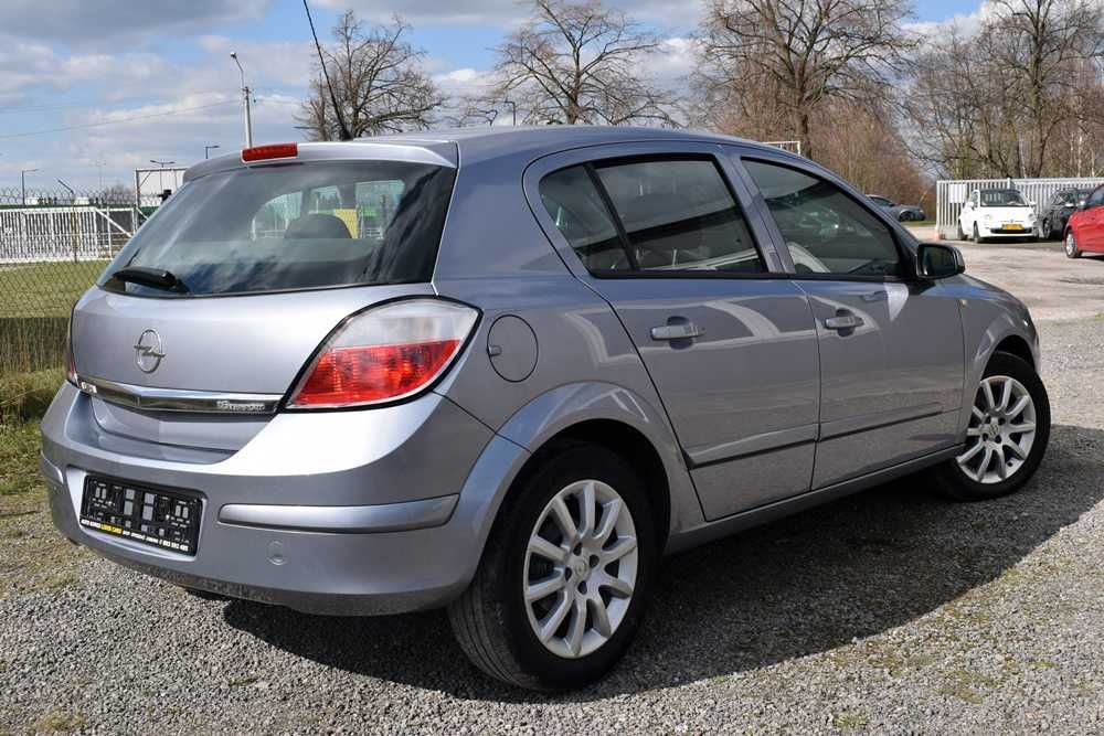 Opel Astra .1.6 105koni .5Drzwi .Sprowadzona