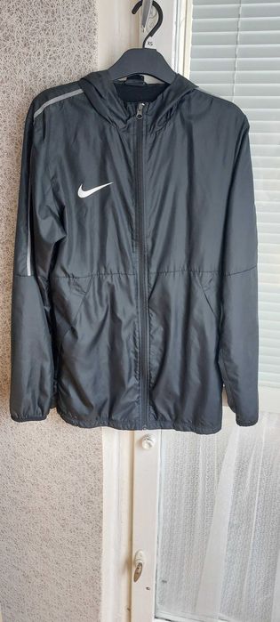 Nowa Wiatrówka Damska Nike rozmiar S Barlinek