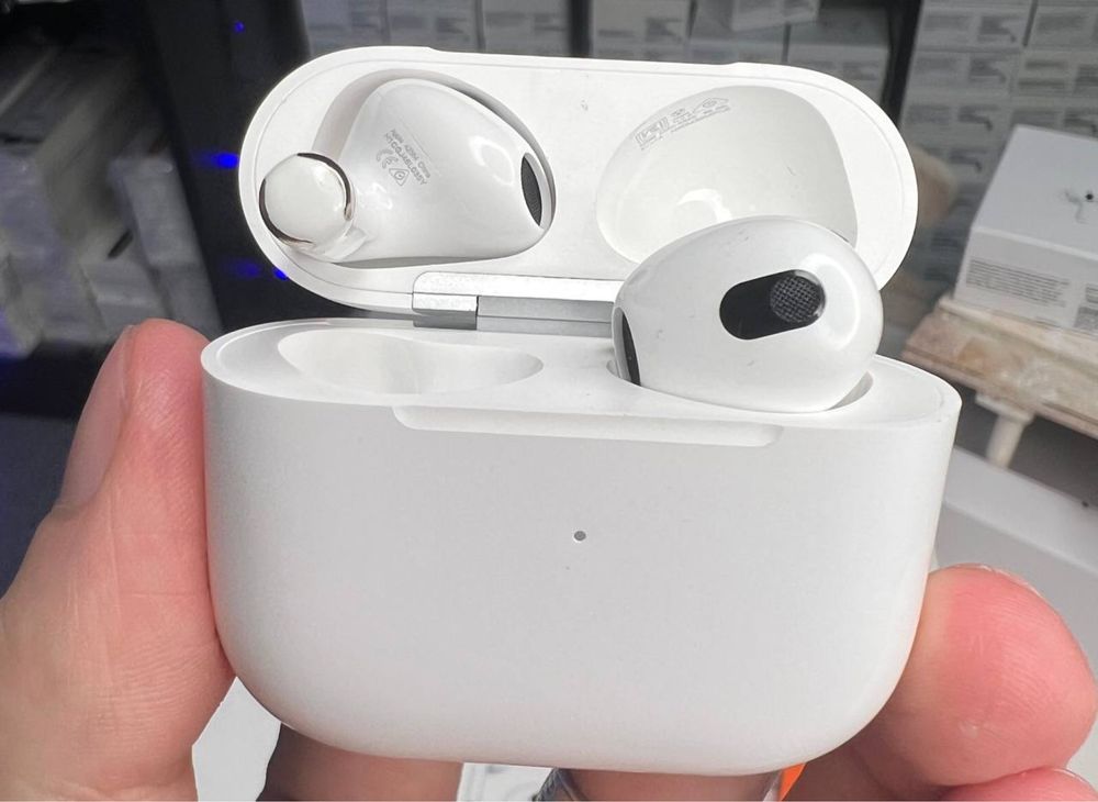 Навушники AirPods 3 з кейсом + чохол у подарунок