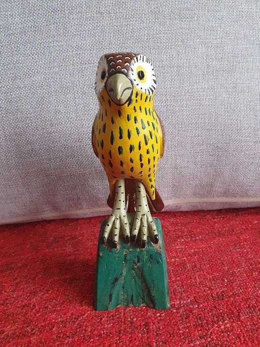 Ptak rzeźba ludowa, drewno, wysokość 21,5 cm, szerokość 8 cm,