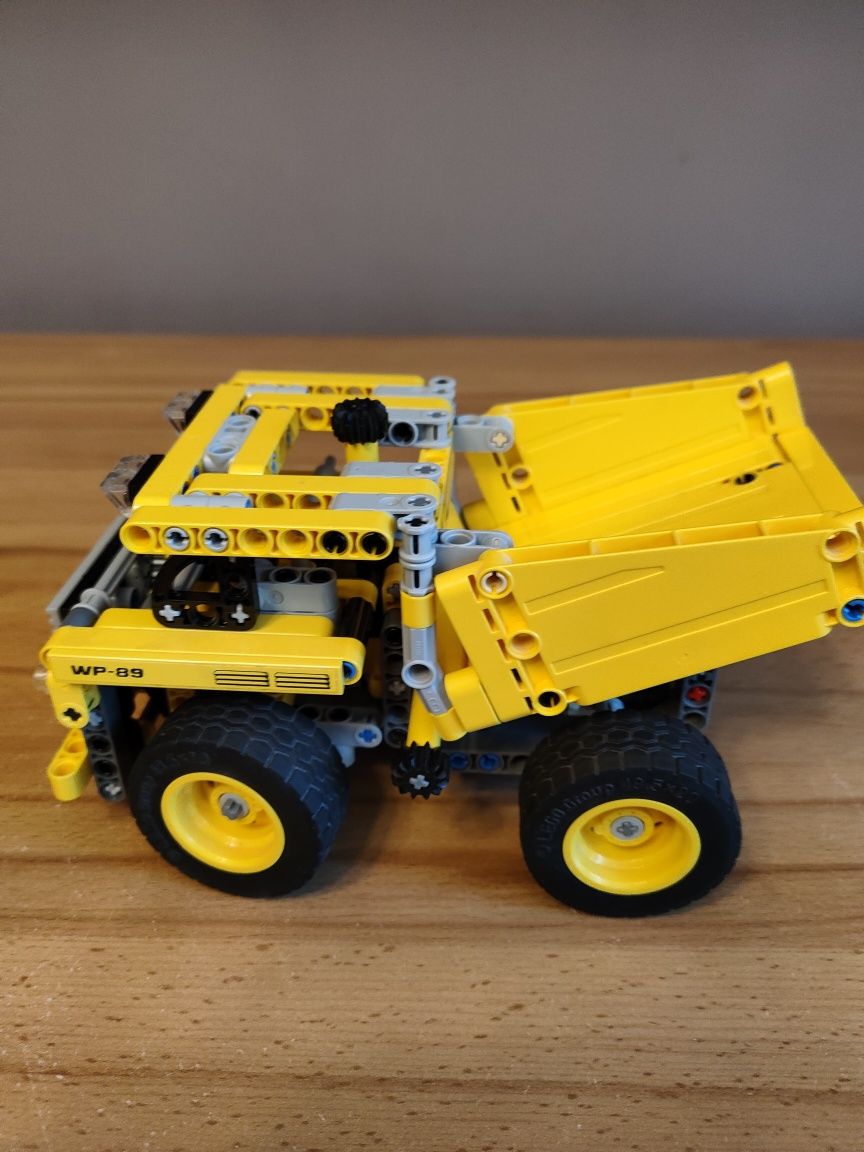 LEGO Technic 42035 ciężarówka górnicza