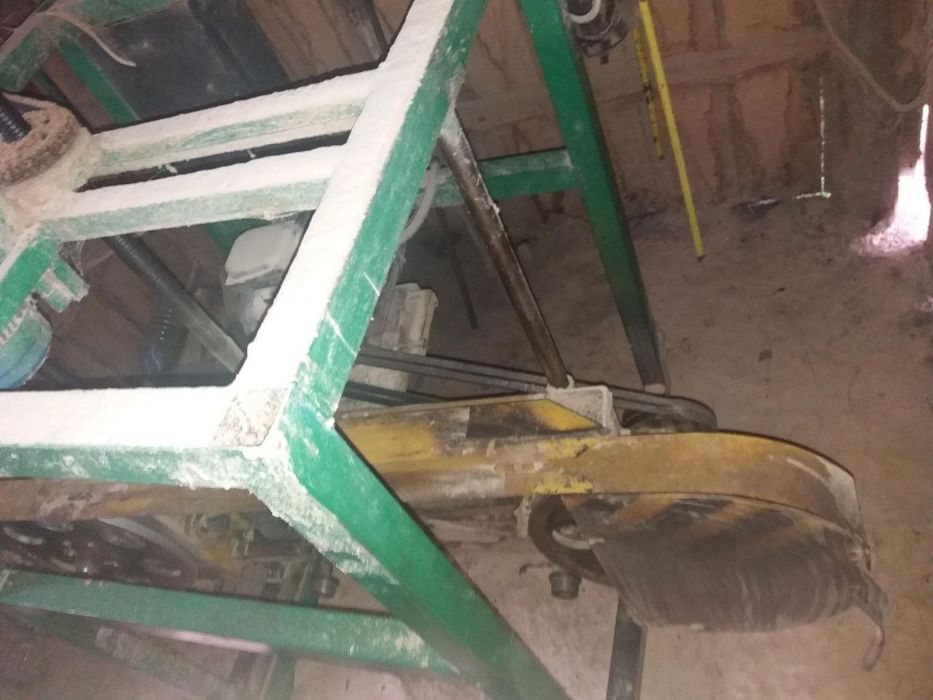 Верстат стрічковий