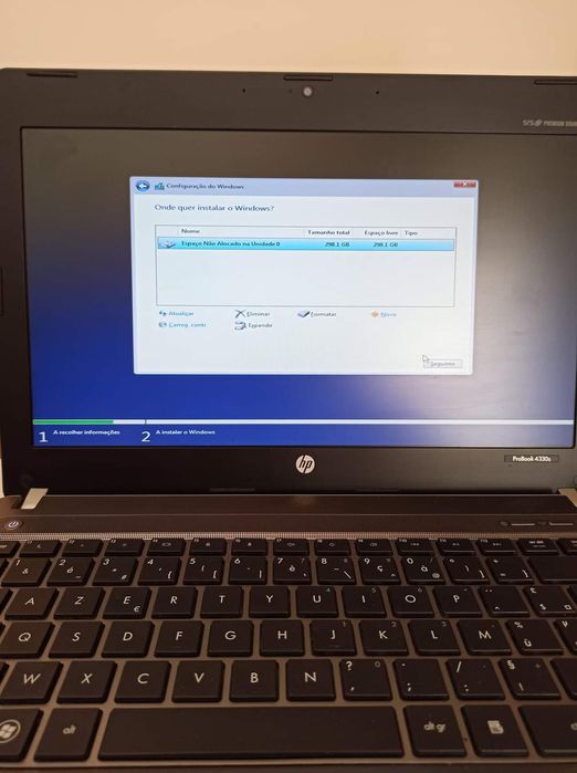 Reparação e manutenção de telemóveis e computadores