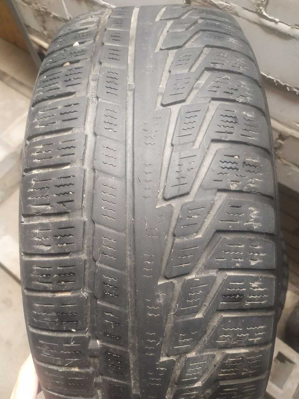 Гума Зимова 215/55 R16