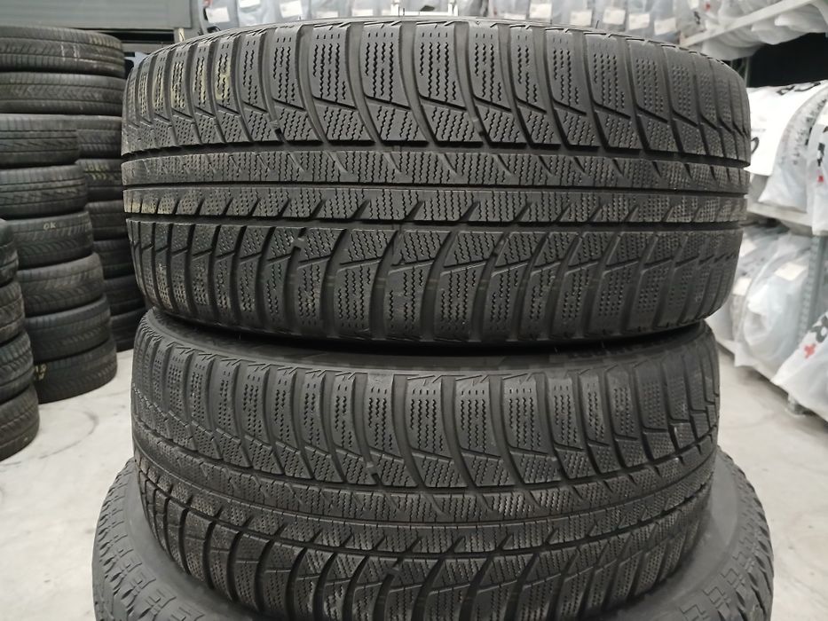 Зимові Шини БВ 225/40 R18 - BRIDGESTONE - Blizzak LM-001  Склад