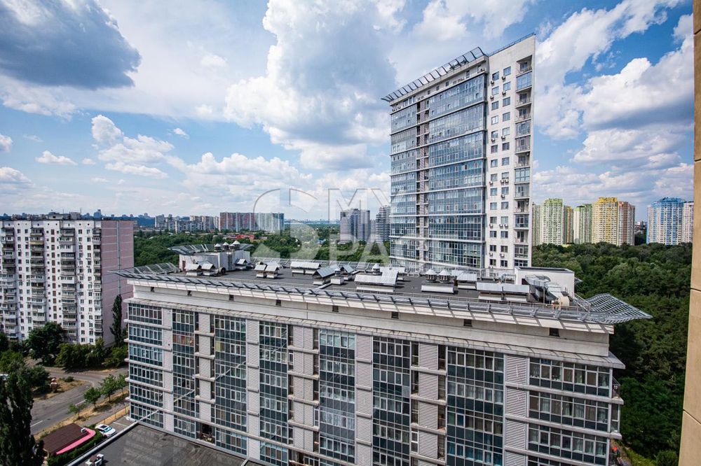 Простора 3-к біля метро Дарниця. Парк Перемоги та озера. Краща ціна