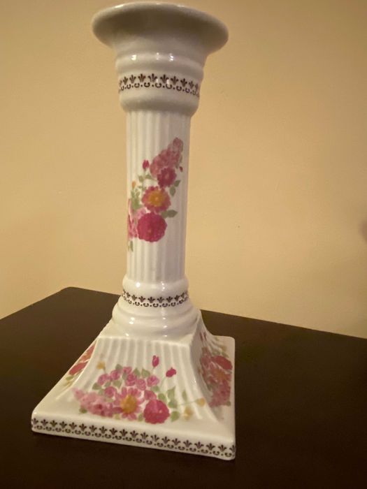 Świecznik z Porcelany
