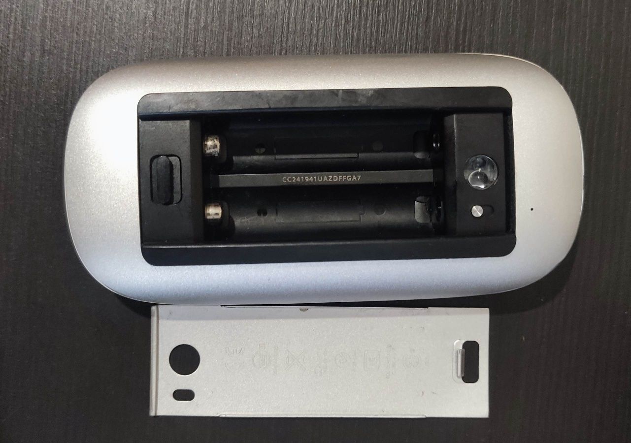 Magic Mouse 1 (Laser avariado)