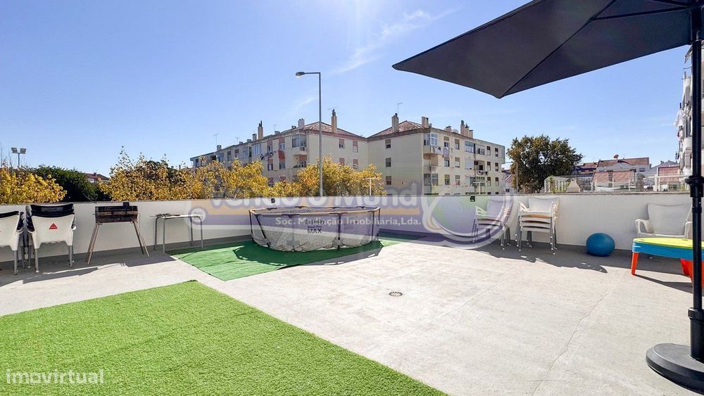 Apartamento T3 com Terraço de 100 m2 no Montijo (MTJ144)