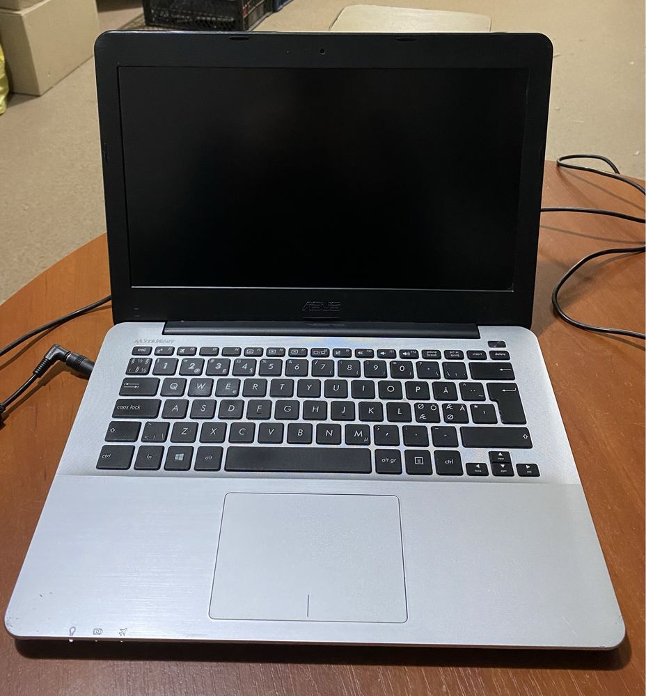 ноутбук Asus F302U 13.3"/8GB RAM/120GB SSD/i5-6200! N963