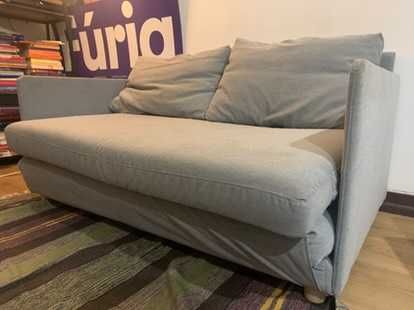 Sofá-cama de dois lugares