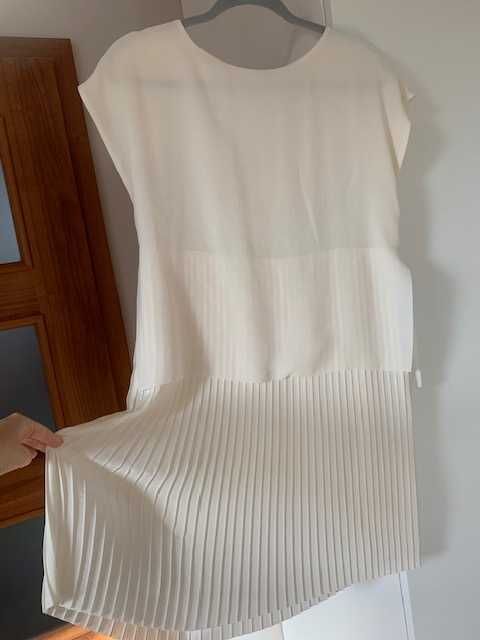 COS 36 piękna sukieneczka plisowana złamana biel kość słoniowa