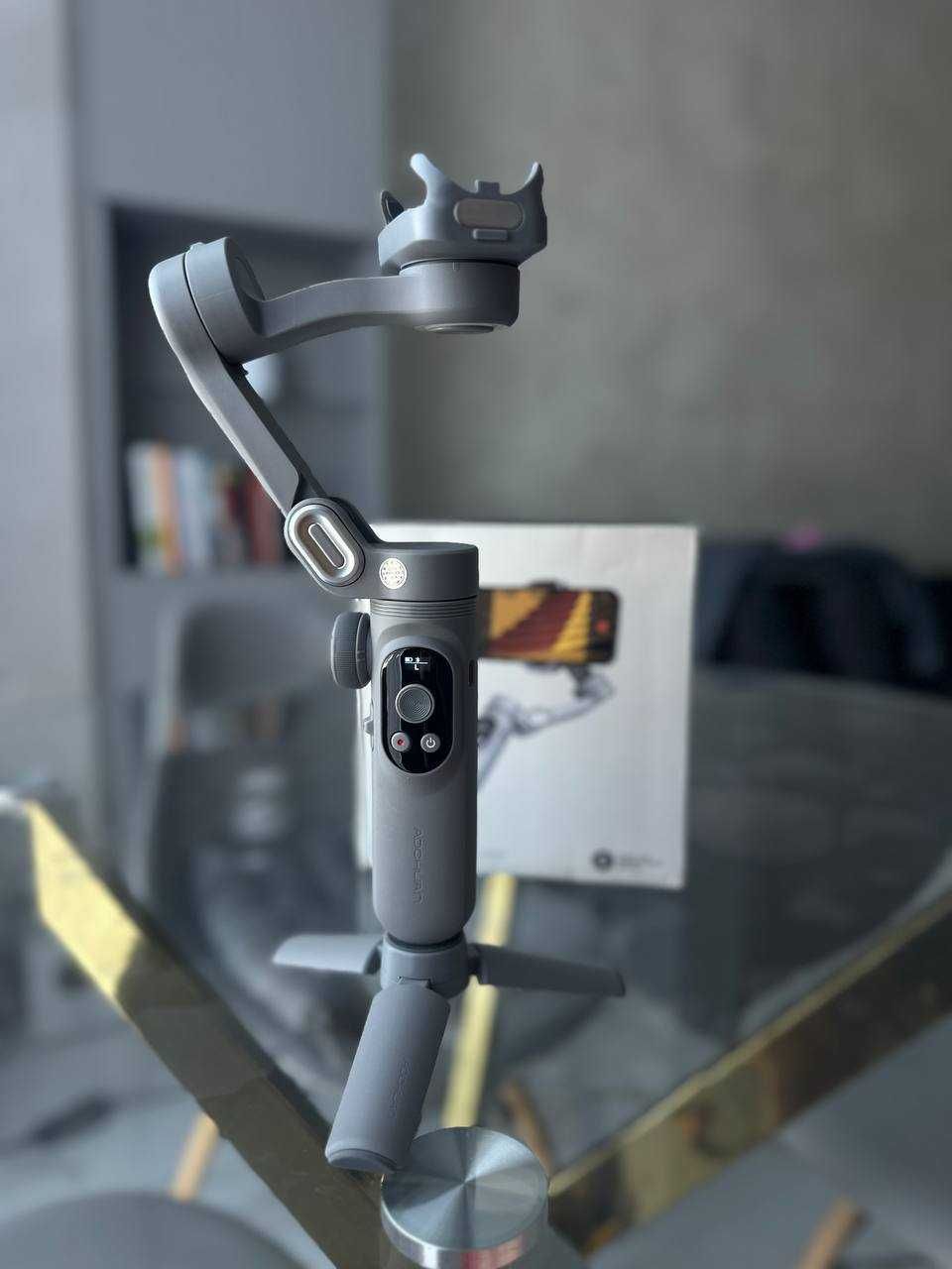 Стабілізатор для телефону триосьовий AOCHUAN SMART X Pro Professional